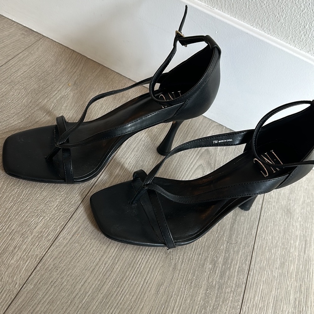 Woman shoes